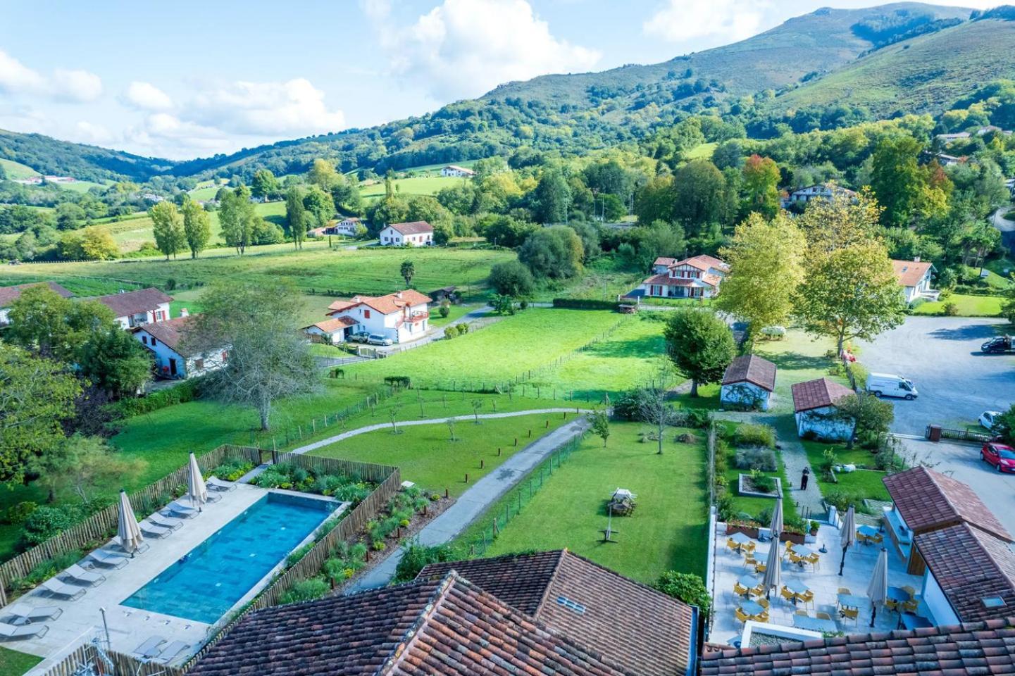 Hotel Restaurant & La Maison Oppoca Aïnhoa