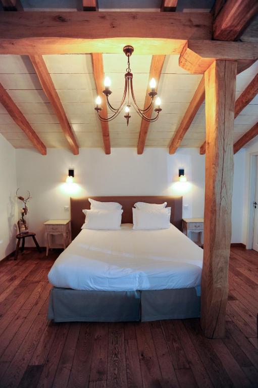 Hotel Restaurant & La Maison Oppoca 4*